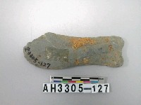 藏品(淺腰磨製石斧)的圖片